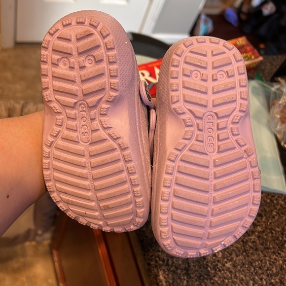 Crocs Kid’s Classic Glitter Lined Clog - Picture 3 of 5